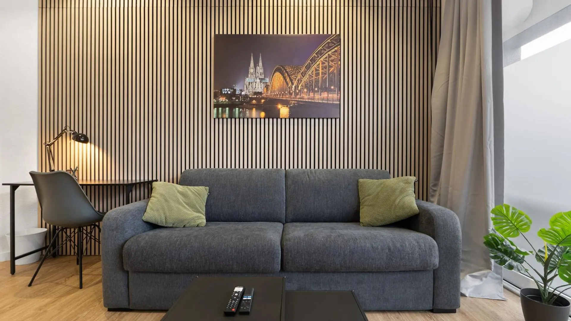 Modern Und Kinderfreundlich, 3Km Zu Messe, Airport Koeln-Bonn 아파트